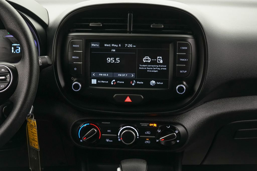 Used 2025 Kia Soul LX FWD image 16