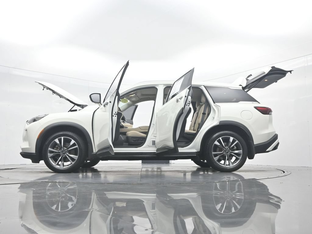Used 2023 INFINITI QX60 Luxe w/ Performance Audio Package FWD image 54