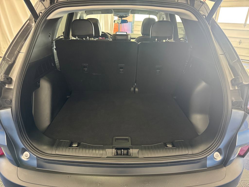 Certified 2022 Ford Escape SEL w/ SEL Stealth AWD Package image 27