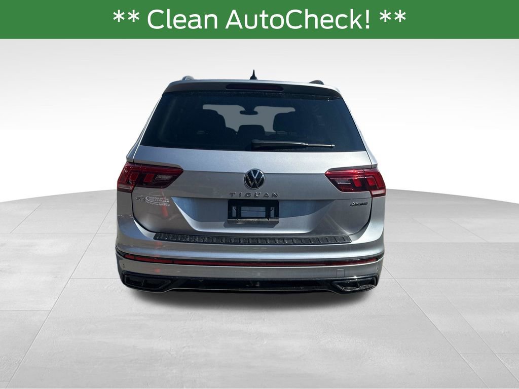 Used 2024 Volkswagen Tiguan SE R-Line AWD/4WD image 5