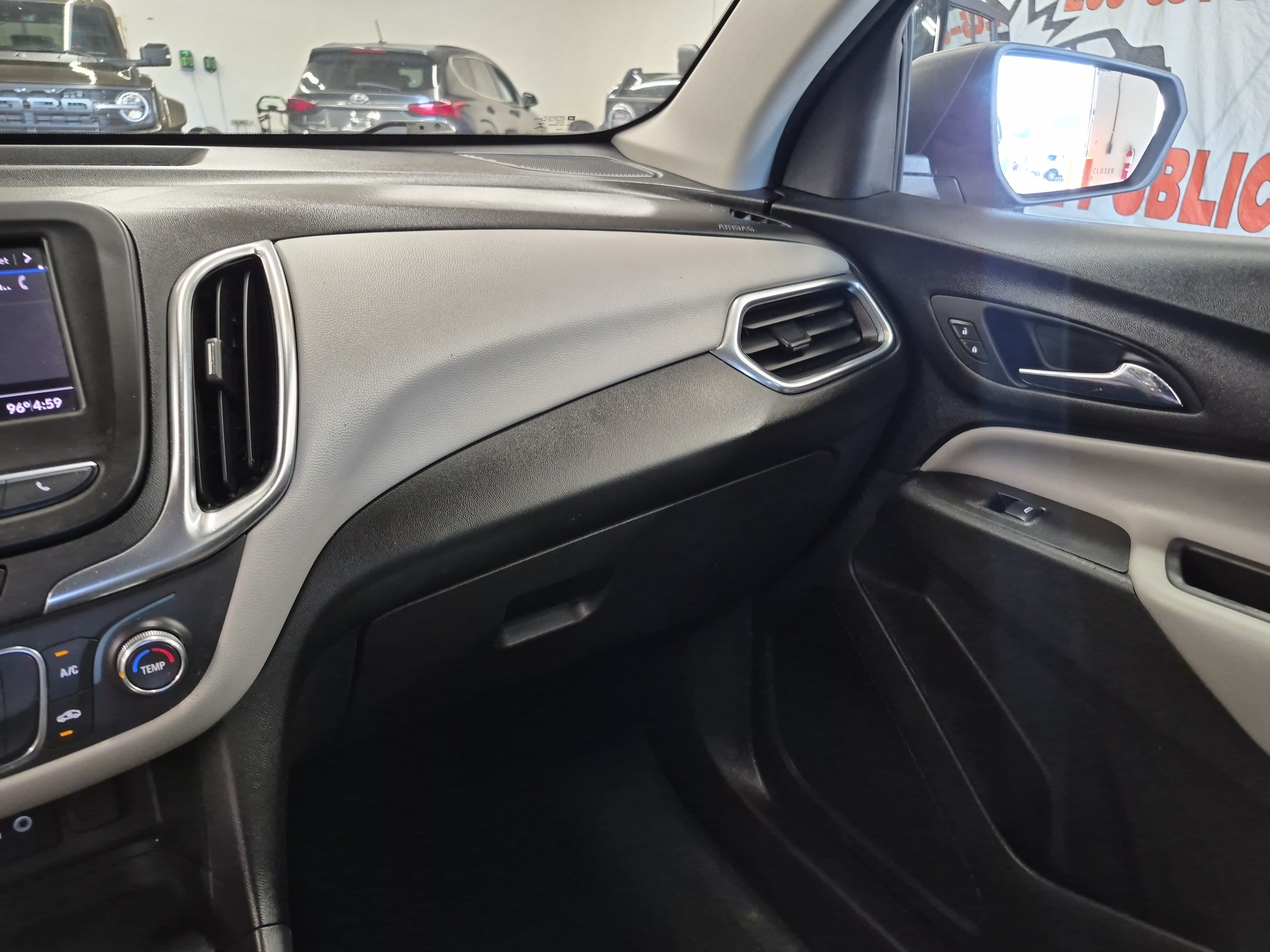 Used 2021 Chevrolet Equinox LS w/ LS Convenience Package FWD image 19