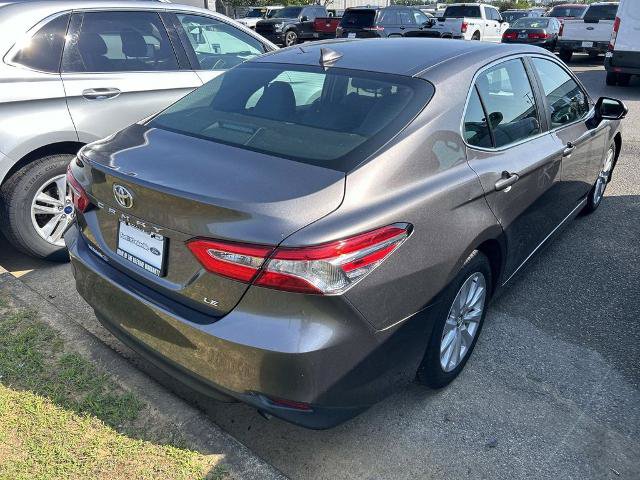 Used 2020 Toyota Camry LE FWD image 3