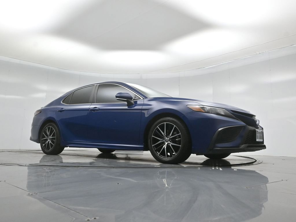 Used 2023 Toyota Camry SE w/ Cold Weather Package AWD/4WD image 4