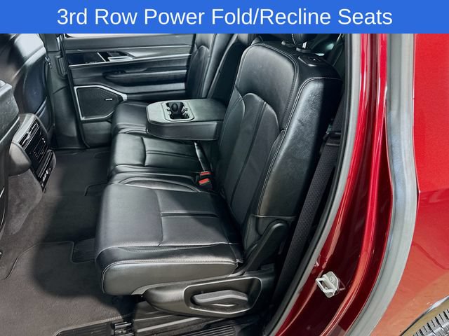 Used 2024 Jeep Wagoneer L Series II w/ Flexible Seating Group AWD/4WD image 19
