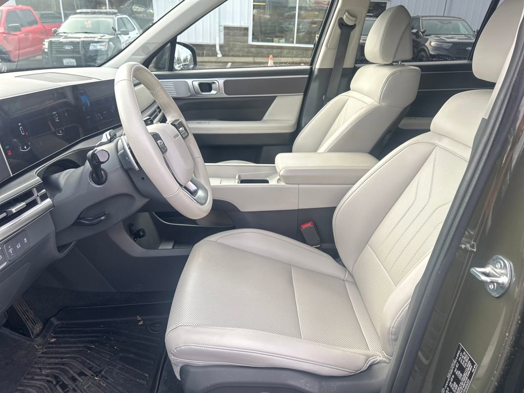 Used 2024 Hyundai Santa Fe SEL image 5