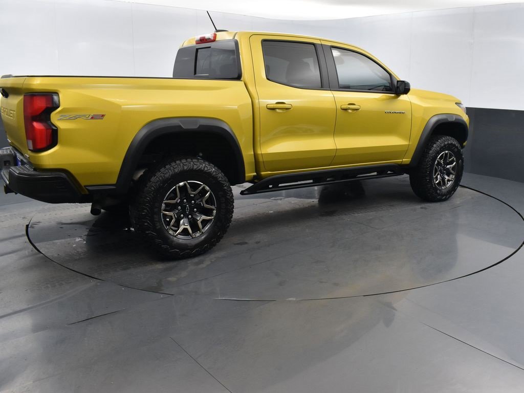 Used 2024 Chevrolet Colorado ZR2 w/ ZR2 Convenience Package III image 4