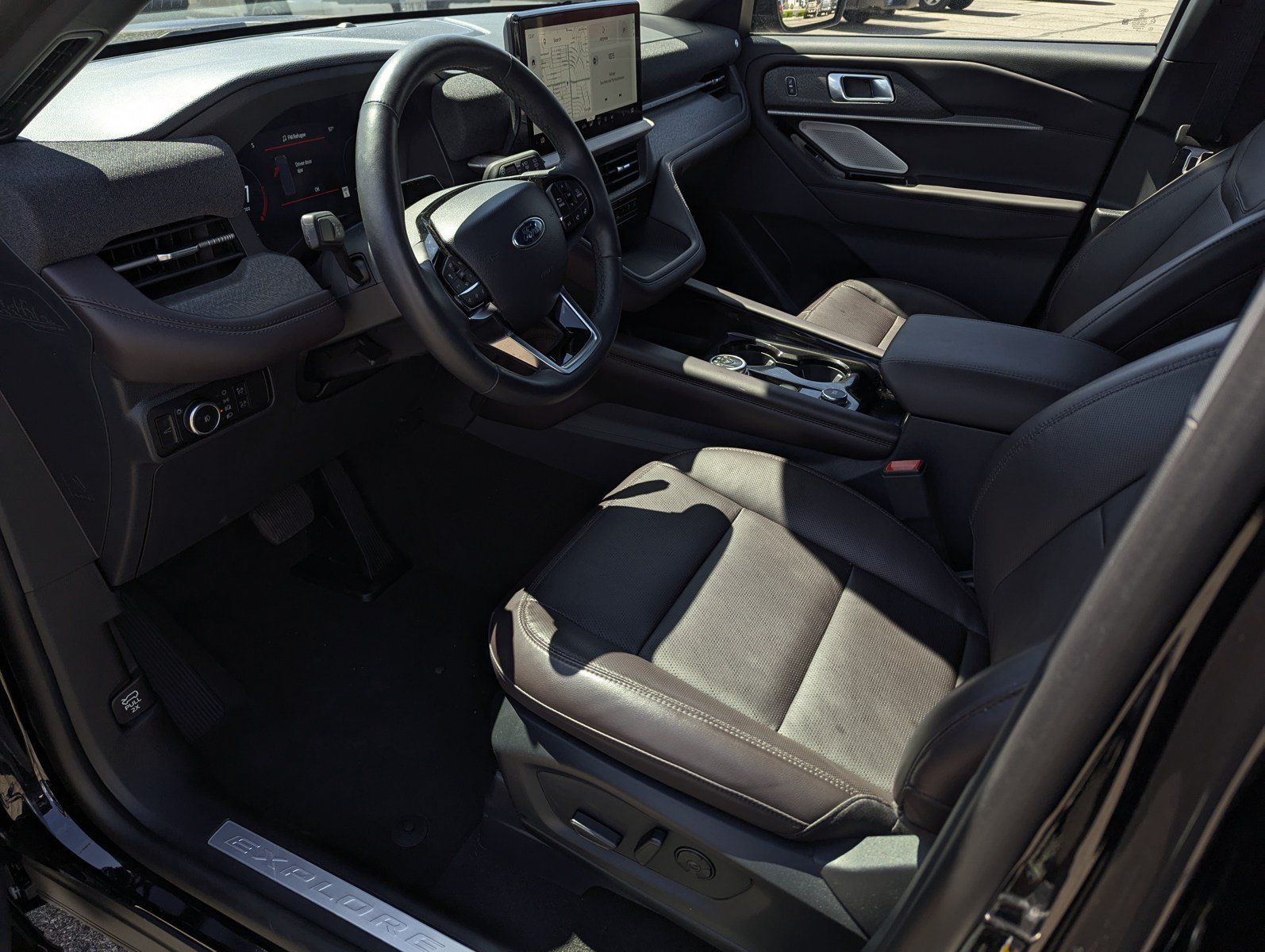 Certified 2026 Ford Explorer Platinum AWD/4WD image 10