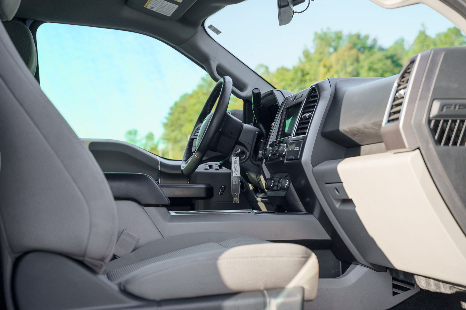 Certified 2019 Ford F150 XLT w/ Equipment Group 302A Luxury AWD/4WD image 15