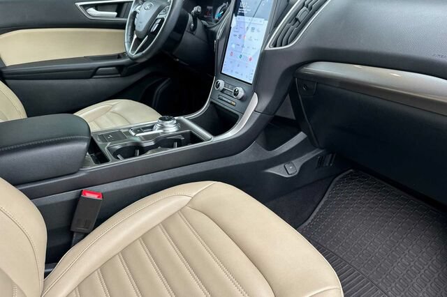 Certified 2023 Ford Edge SEL w/ Convenience Package AWD/4WD image 16