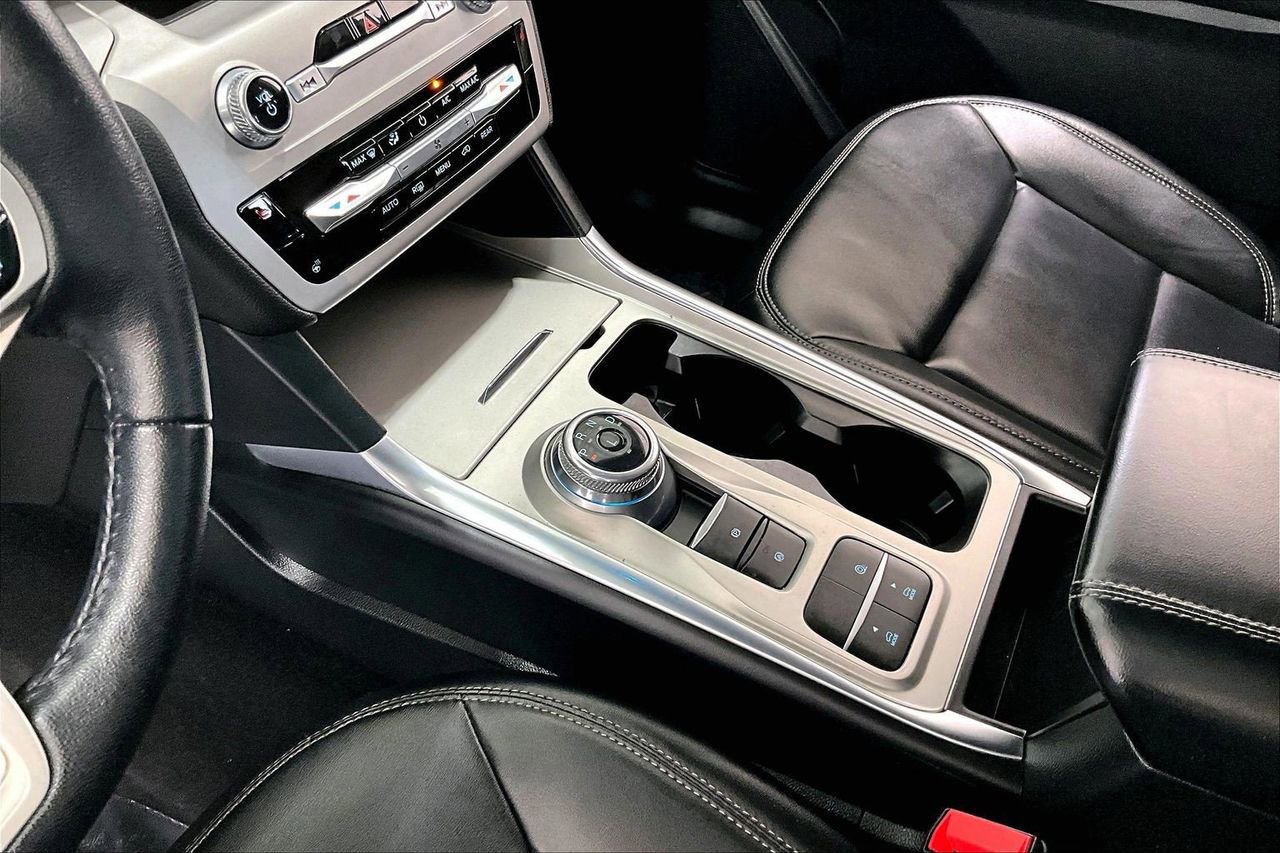 Certified 2023 Ford Explorer XLT w/ Equipment Group 202A image 18