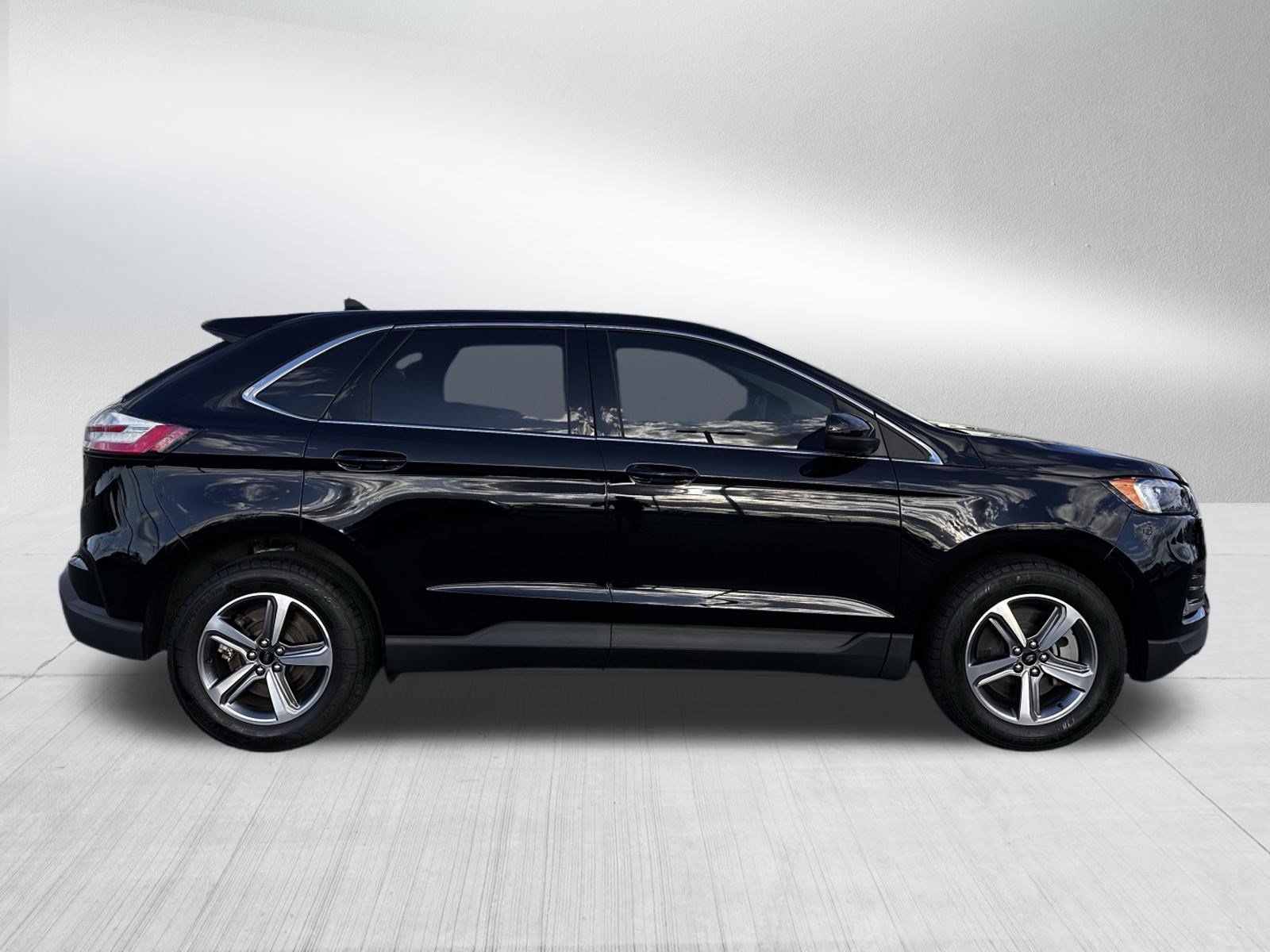 Certified 2024 Ford Edge SEL w/ Convenience Package AWD/4WD image 8
