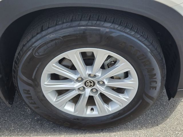 Used 2024 Toyota Grand Highlander XLE image 20