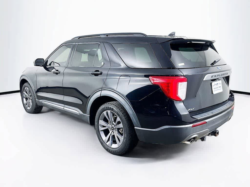 Certified 2022 Ford Explorer XLT w/ Equipment Group 202A AWD/4WD image 4