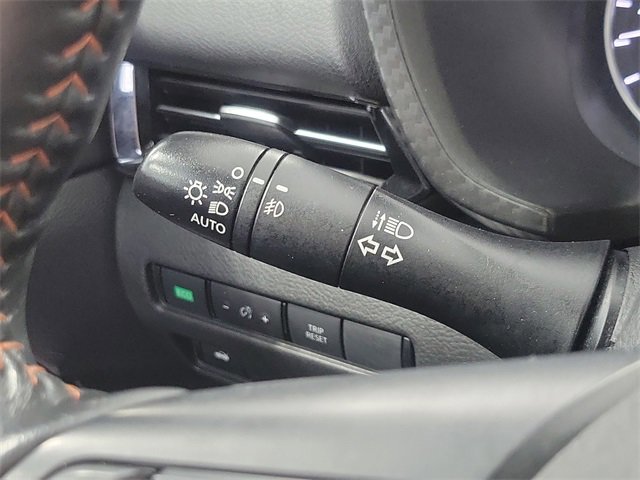 Used 2022 Nissan Sentra SR w/ SR Premium Package image 16