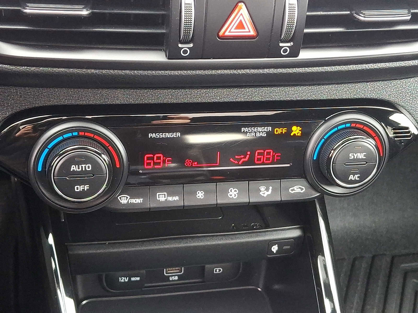 Used 2024 Kia Forte GT-Line w/ GT-Line Premium Package image 16