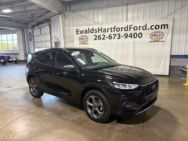 Certified 2024 Ford Escape ST-Line w/ Tech Pack #1 AWD/4WD image 2