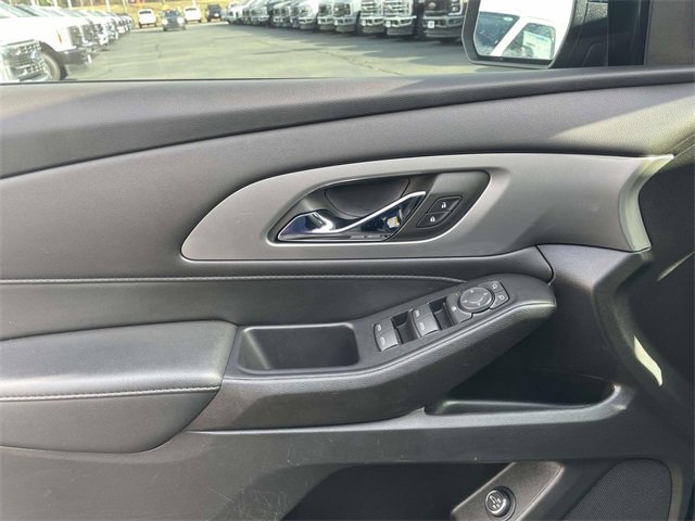 Used 2022 Chevrolet Traverse LT image 13