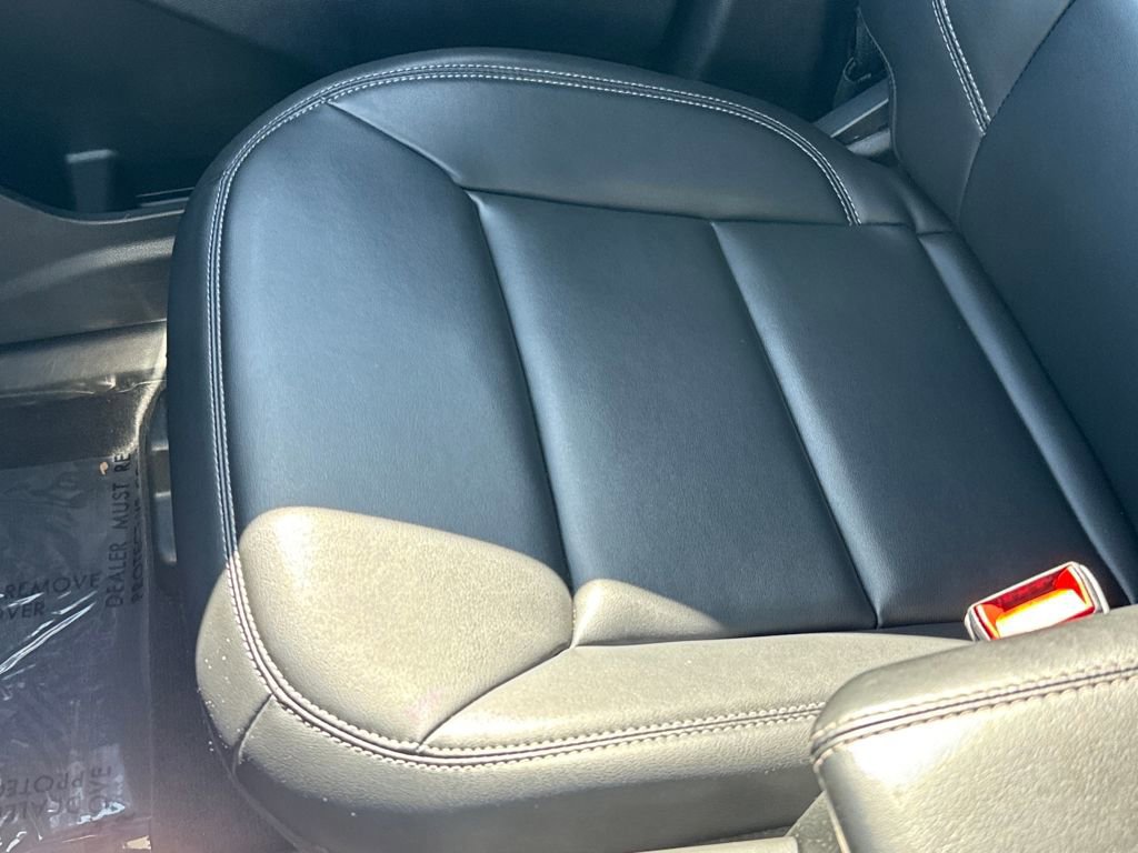 Certified 2022 Ford Explorer XLT w/ Equipment Group 202A image 26