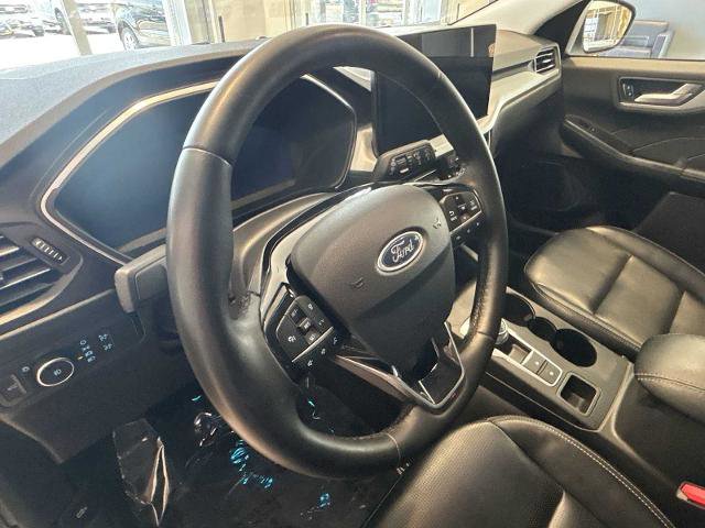 Certified 2024 Ford Escape Platinum AWD/4WD image 9