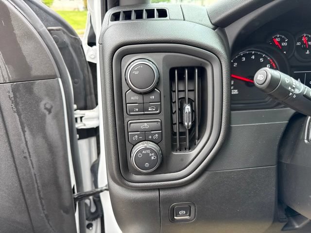 Used 2023 Chevrolet Silverado 1500 Custom AWD/4WD image 15