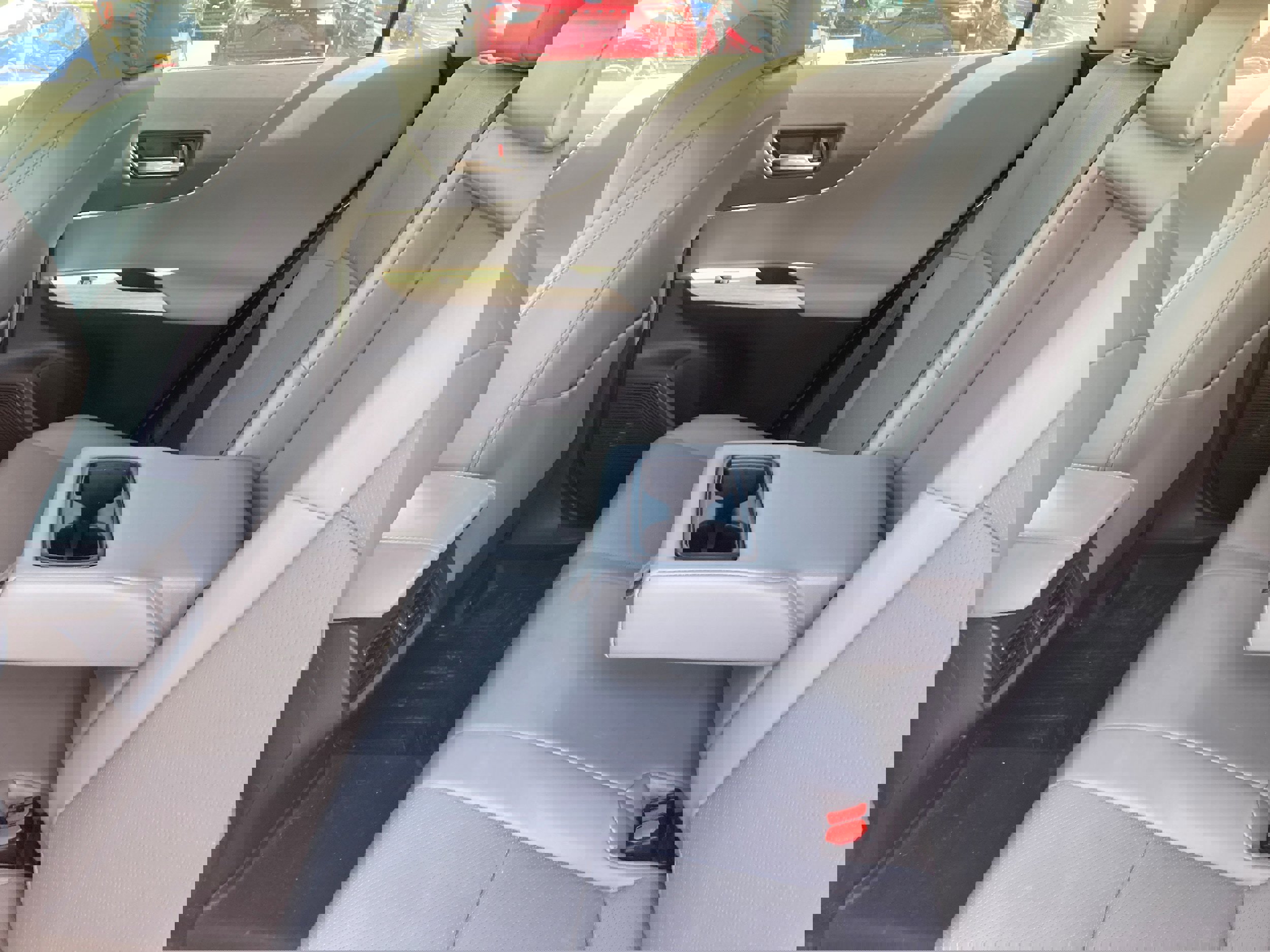 Used 2021 Toyota Venza XLE w/ Softex Package image 11