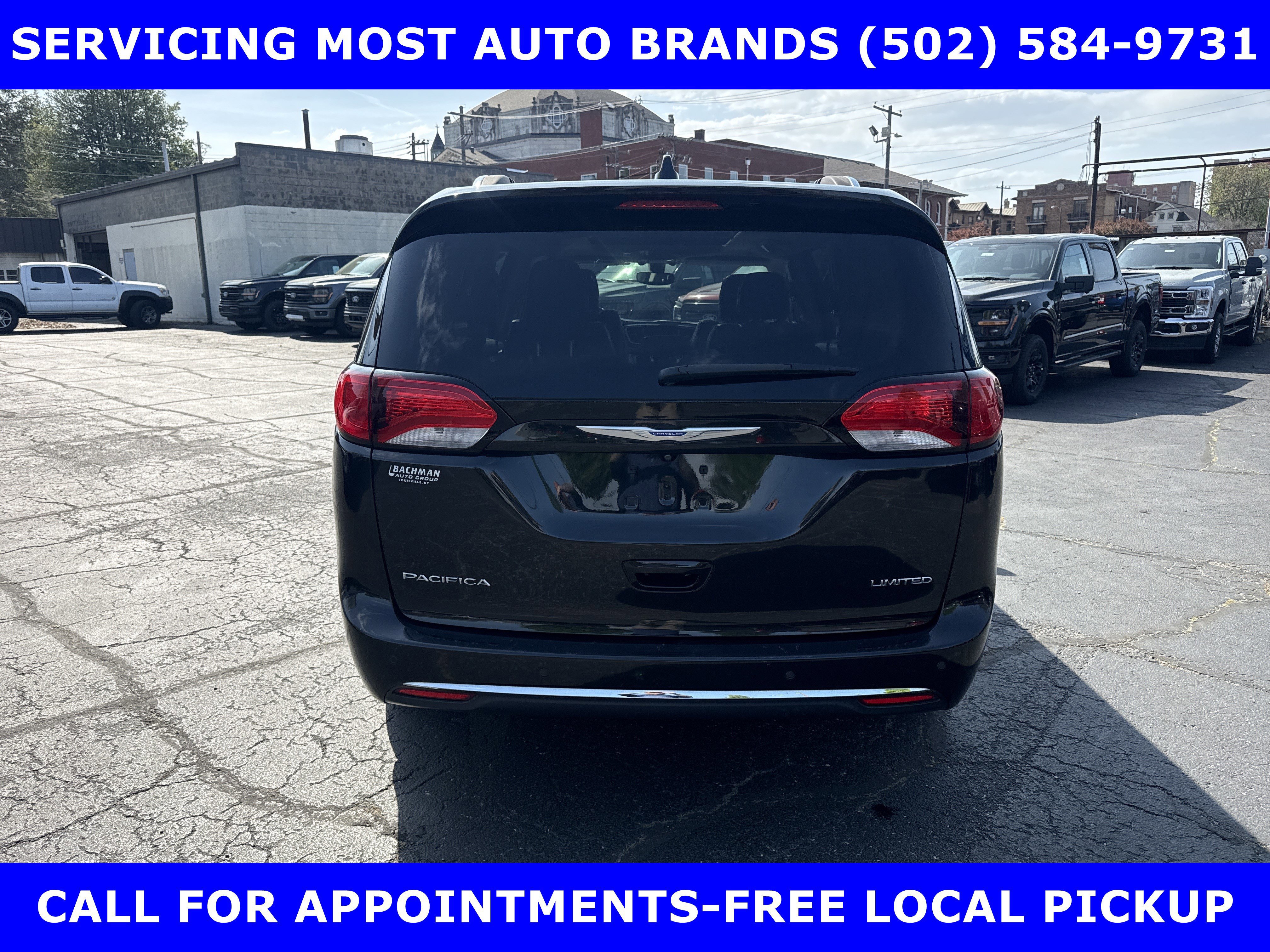 Used 2018 Chrysler Pacifica Limited FWD image 5