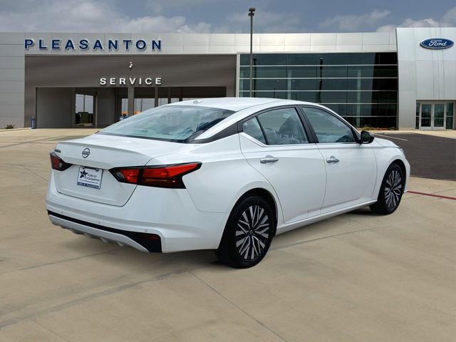 Used 2025 Nissan Altima 2.5 SV FWD image 5