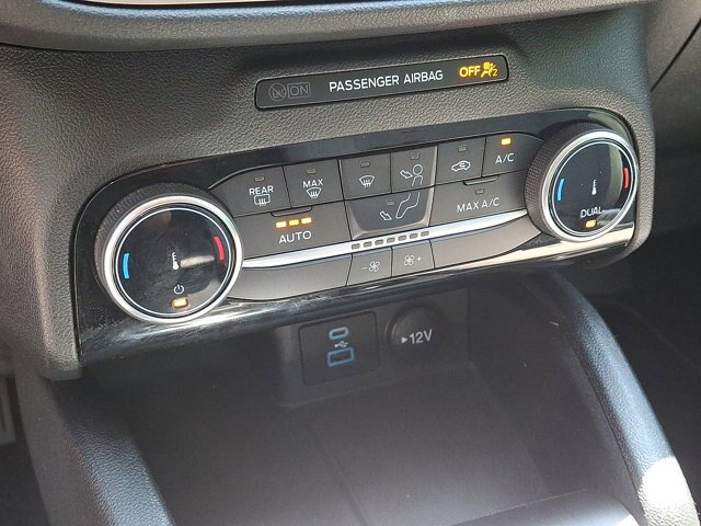 Certified 2022 Ford Escape SE w/ SE Sport Appearance Package FWD image 11
