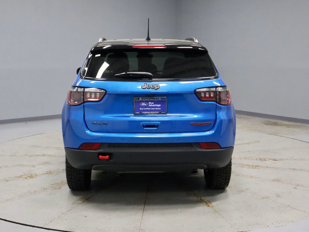 Used 2025 Jeep Compass Trailhawk AWD/4WD image 9