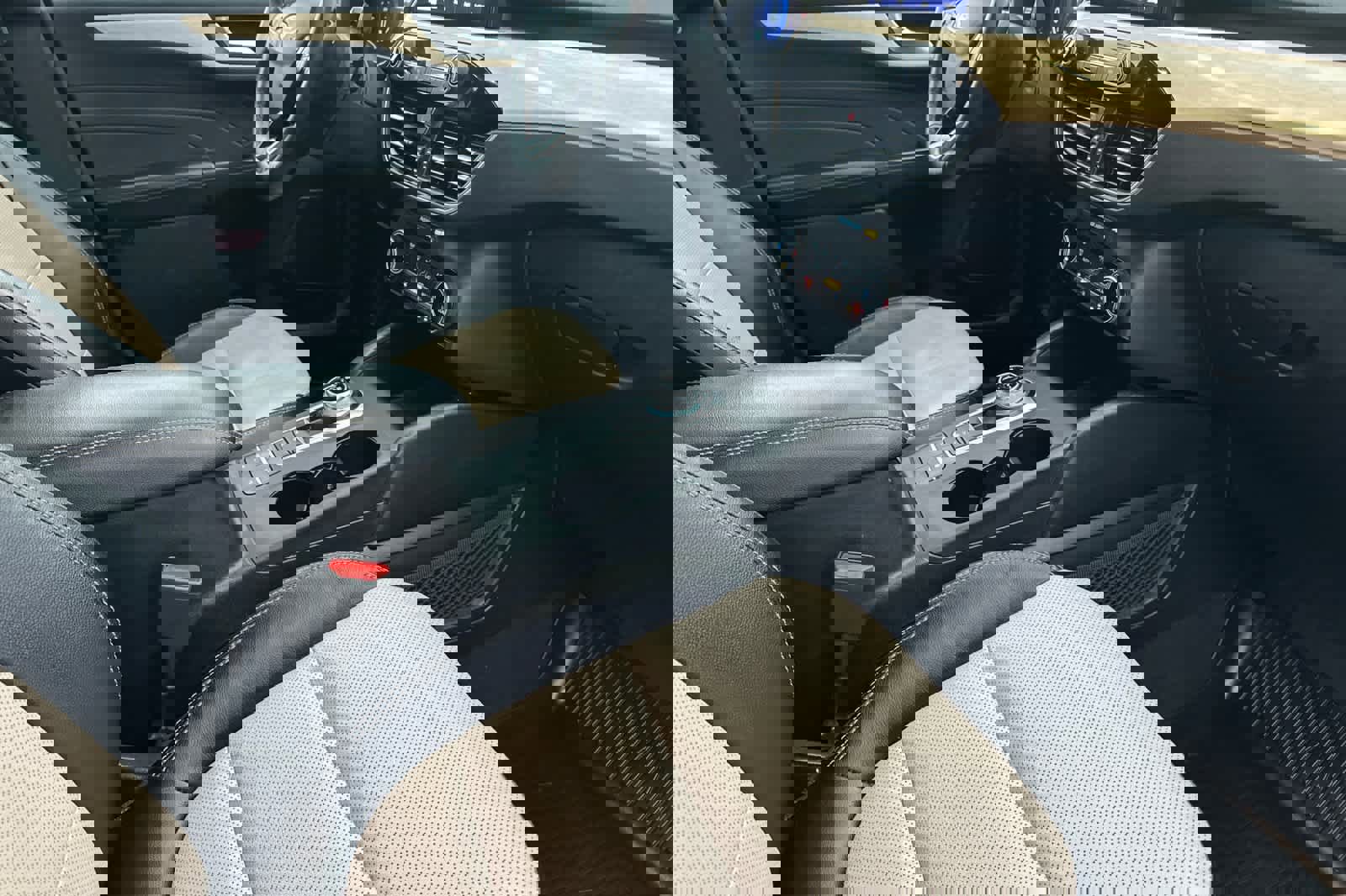 Certified 2022 Ford Escape Titanium w/ Titanium Premium Package image 16