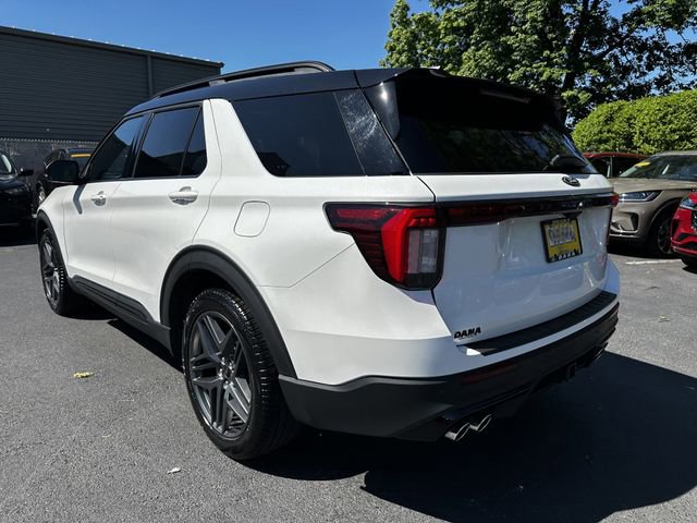Certified 2025 Ford Explorer ST AWD/4WD image 7