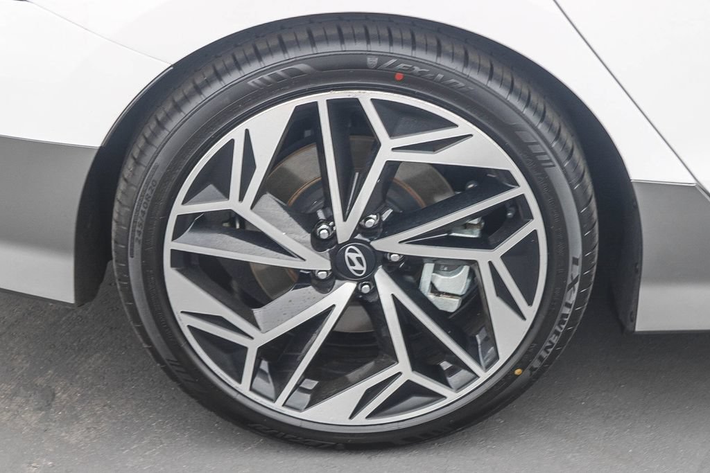 Used 2023 Hyundai Ioniq 6 SEL RWD image 14
