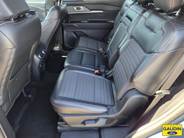 Certified 2025 Ford Explorer ST-Line w/ Premium Package RWD image 13