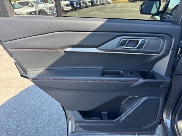 Certified 2025 Ford Explorer ST-Line w/ ST-Line Street Pack image 12