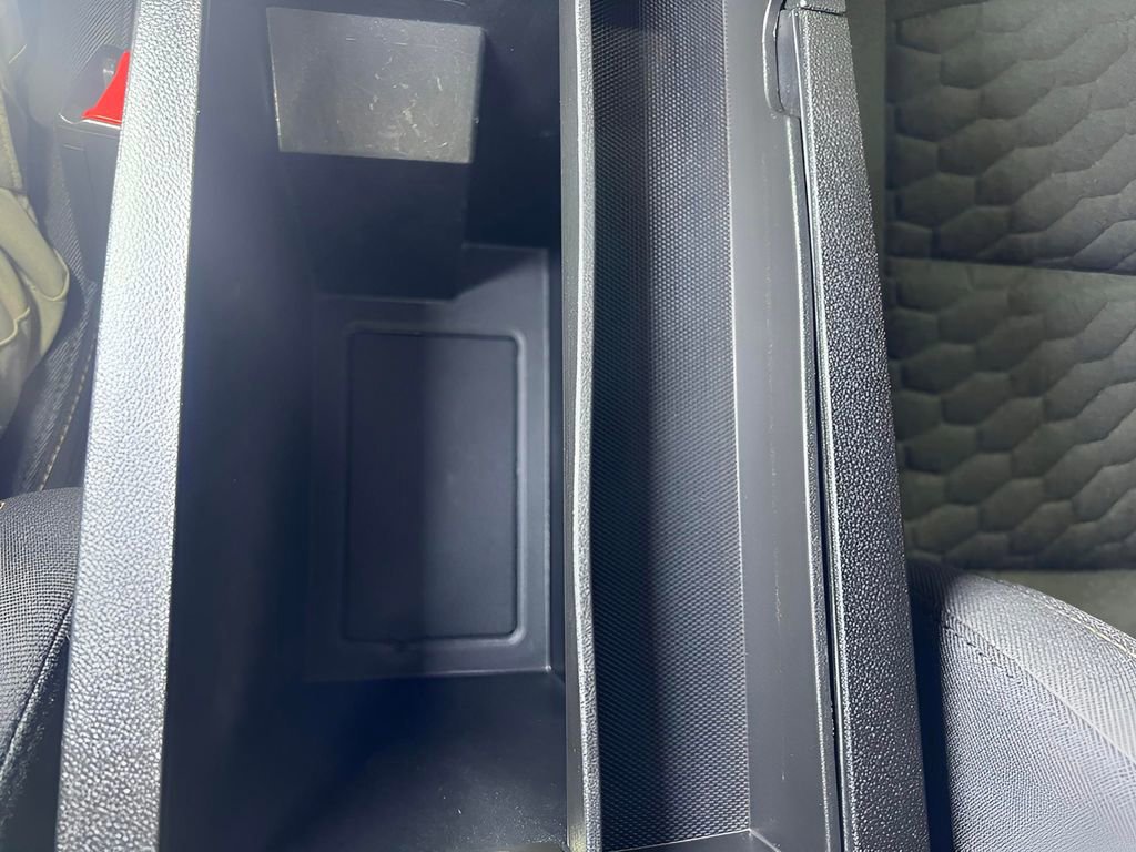 Used 2021 Chevrolet Equinox LT w/ Driver Convenience Package image 33