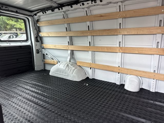 Used 2024 Chevrolet Express 2500 w/ Driver Convenience Package RWD image 18