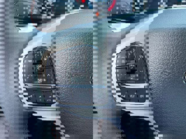 Certified 2025 Ford Explorer Active image 18