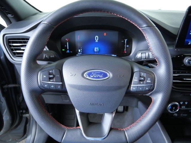 Certified 2025 Ford Escape ST-Line AWD/4WD image 29