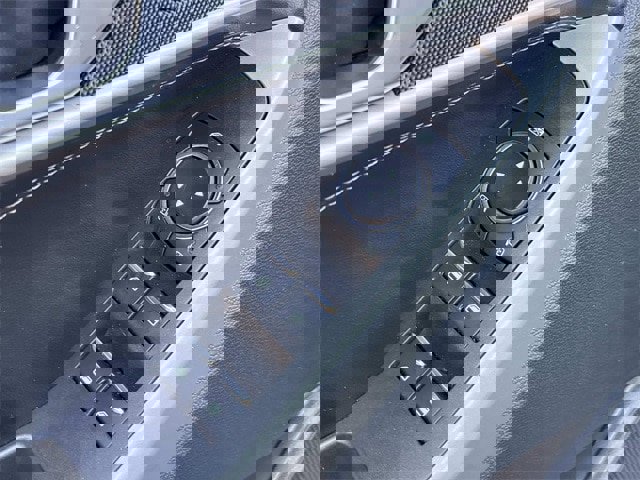 Certified 2023 Ford Explorer XLT image 28