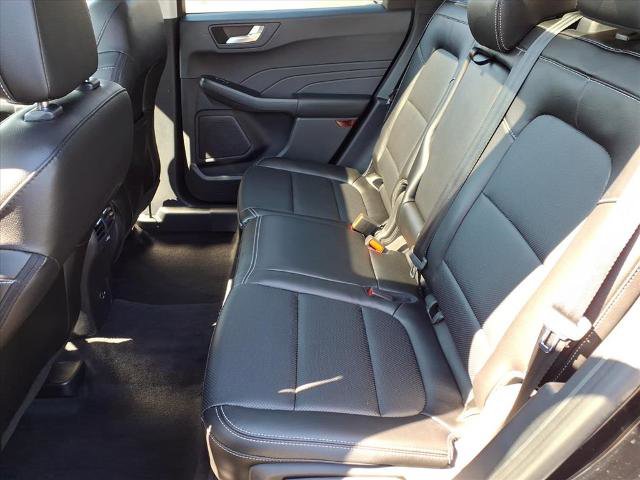 Certified 2022 Ford Escape SEL AWD/4WD image 18