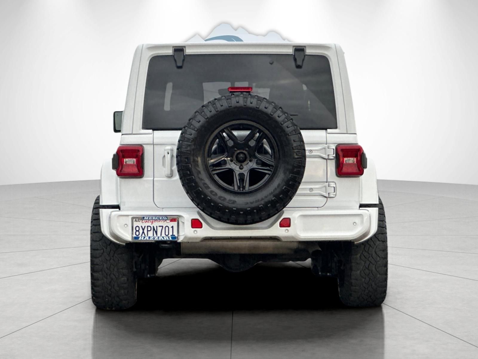 Used 2021 Jeep Wrangler Unlimited Sahara image 4