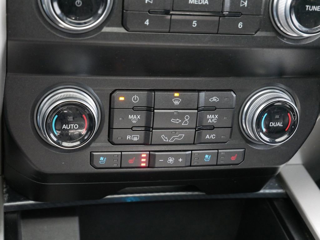 Certified 2019 Ford F150 Lariat w/ Equipment Group 502A Luxury image 24