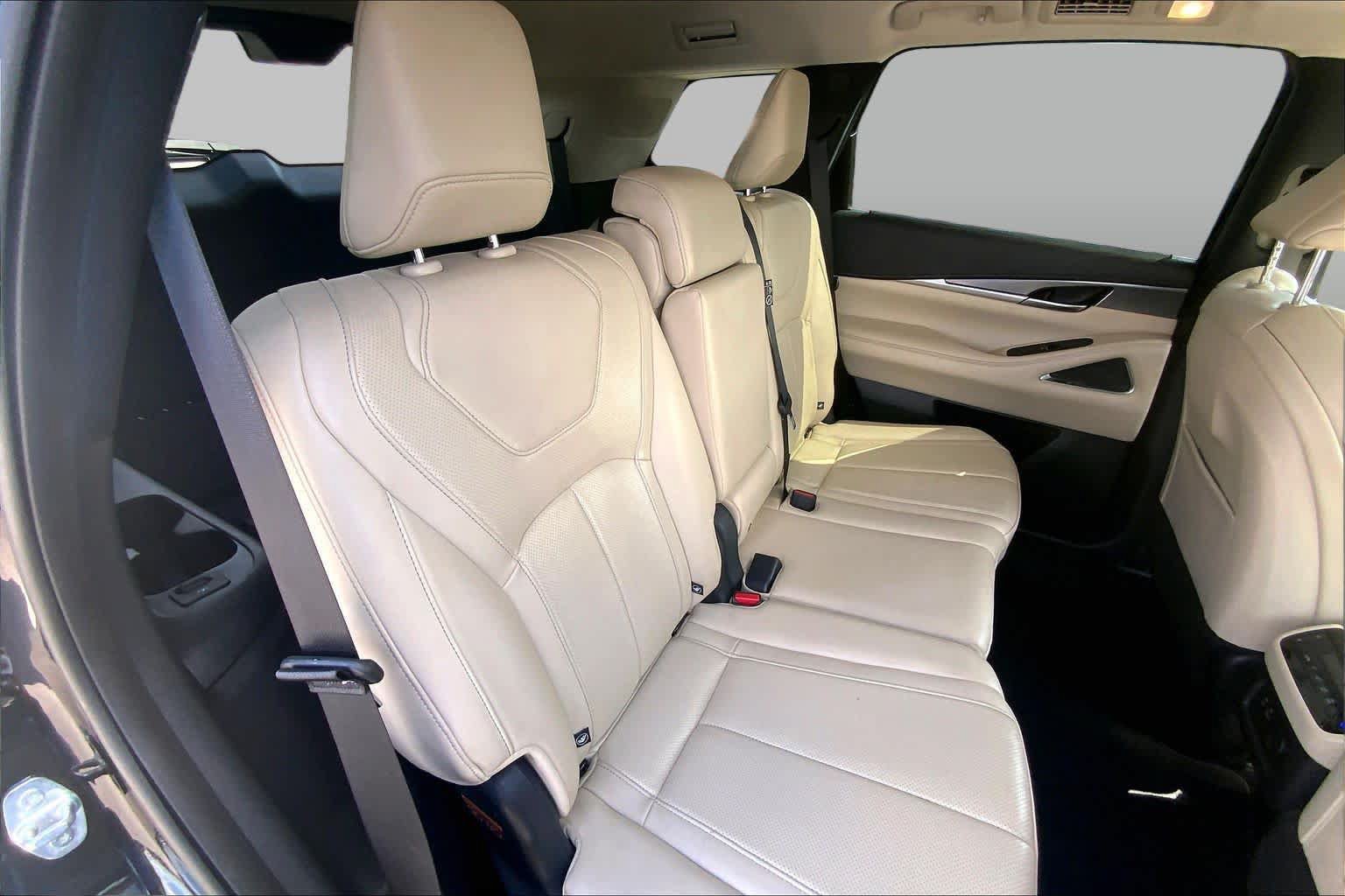 Used 2024 INFINITI QX60 Luxe w/ Vision Package AWD/4WD image 19