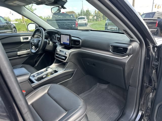 Certified 2023 Ford Explorer XLT w/ Equipment Group 202A AWD/4WD image 14