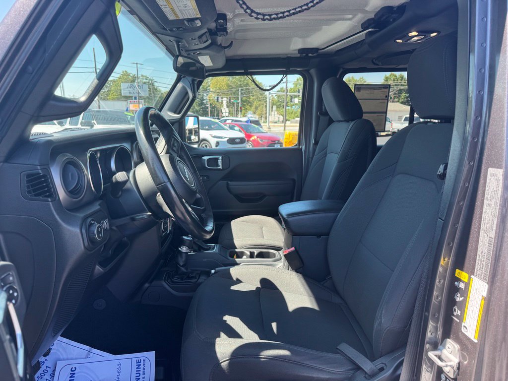 Used 2022 Jeep Gladiator Sport AWD/4WD image 5
