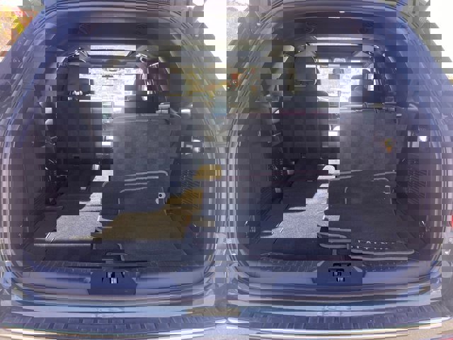 Certified 2022 Ford Explorer Platinum w/ Equipment Group 601A image 32