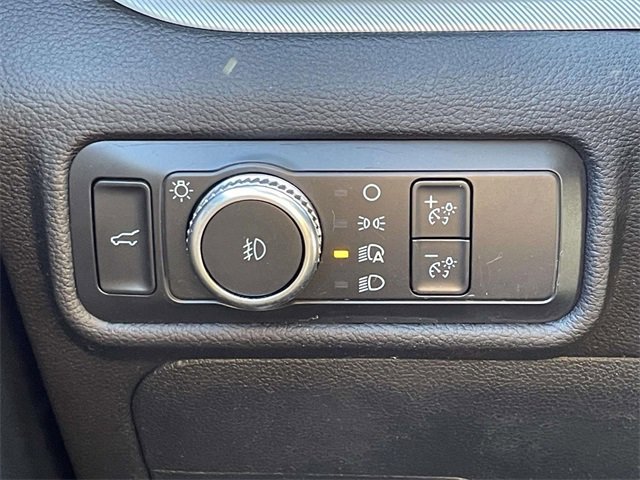 Certified 2022 Ford Explorer XLT w/ Equipment Group 202A image 19