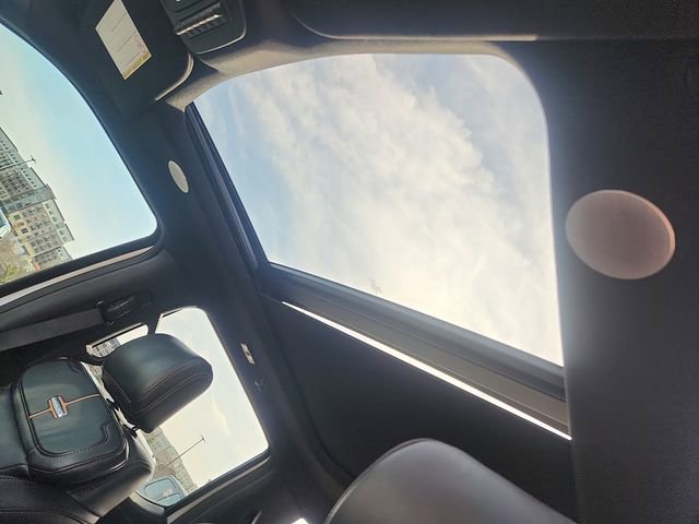 Certified 2024 Ford F350 Platinum w/ FX4 Off-Road Package image 21