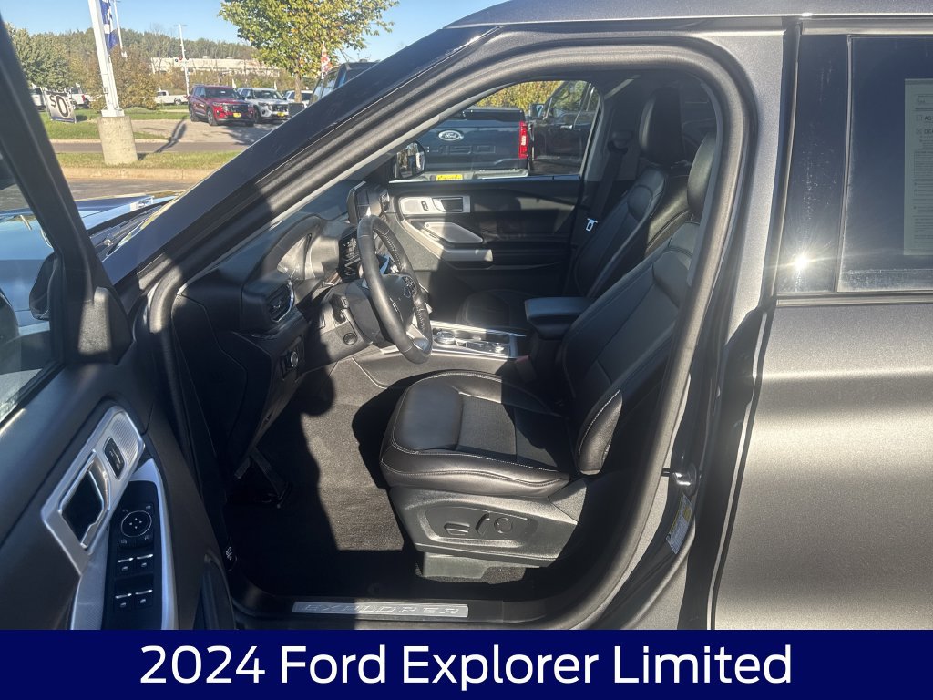 Certified 2024 Ford Explorer Limited w/ Limited Technology Package AWD/4WD image 16