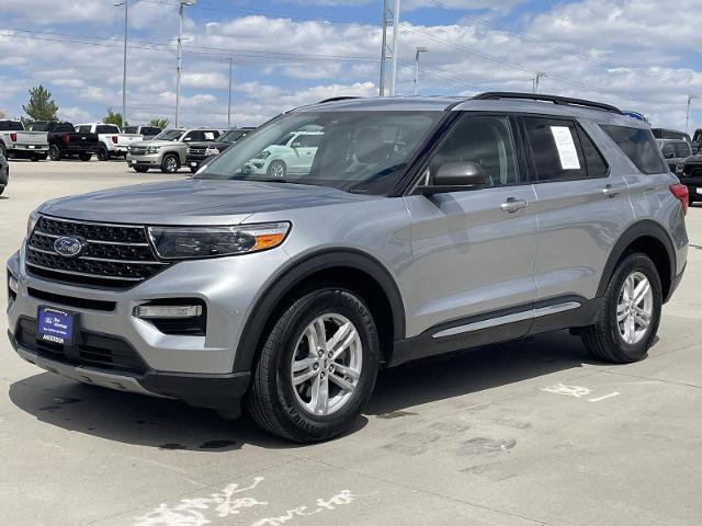 Certified 2021 Ford Explorer XLT w/ Equipment Group 202A AWD/4WD image 1